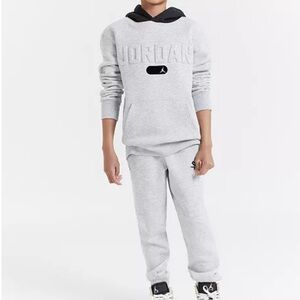 Jordan 2-piece set size M/L